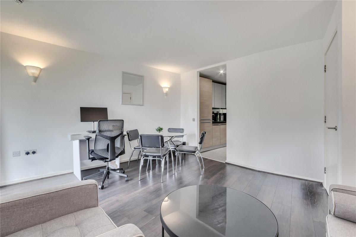 Blackwall, Greater London, 1 bedroom flat for sale in Michigan Building