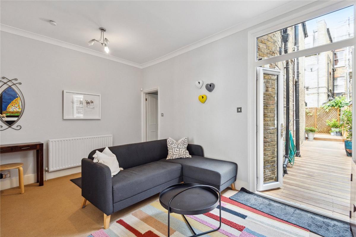 Fulham, Greater London, 2 bedroom flat for sale in Colehill Lane