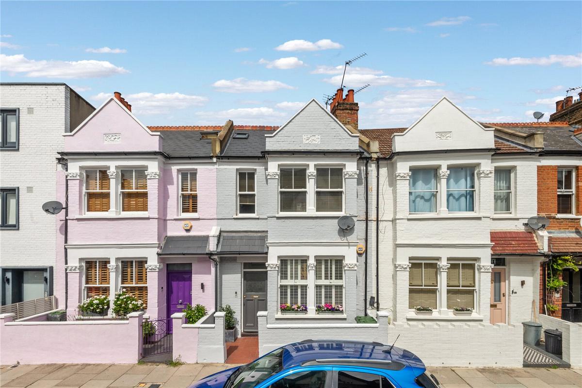 Fulham, Greater London, 2 bedroom flat for sale in Colehill Lane
