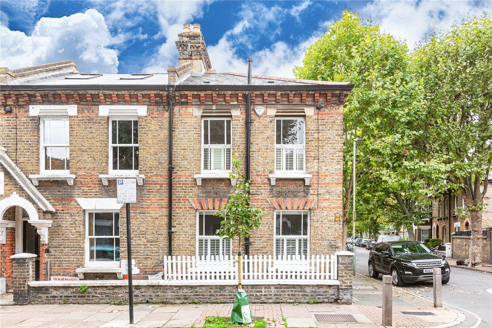 Property for sale in SW11 (Battersea, Clapham Junction) Chestertons