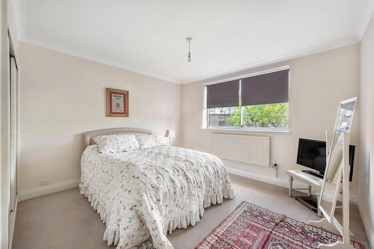 Knightsbridge, Greater London, 2 bedroom flat for sale in Thorburn House