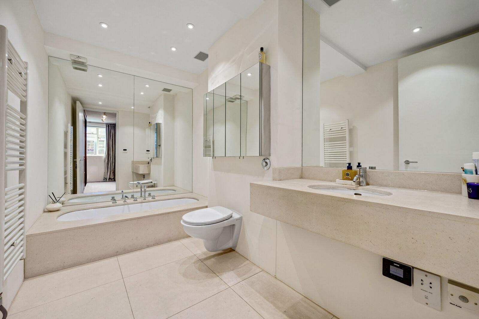 Knightsbridge, Greater London, 1 bedroom flat for sale in Denbigh House