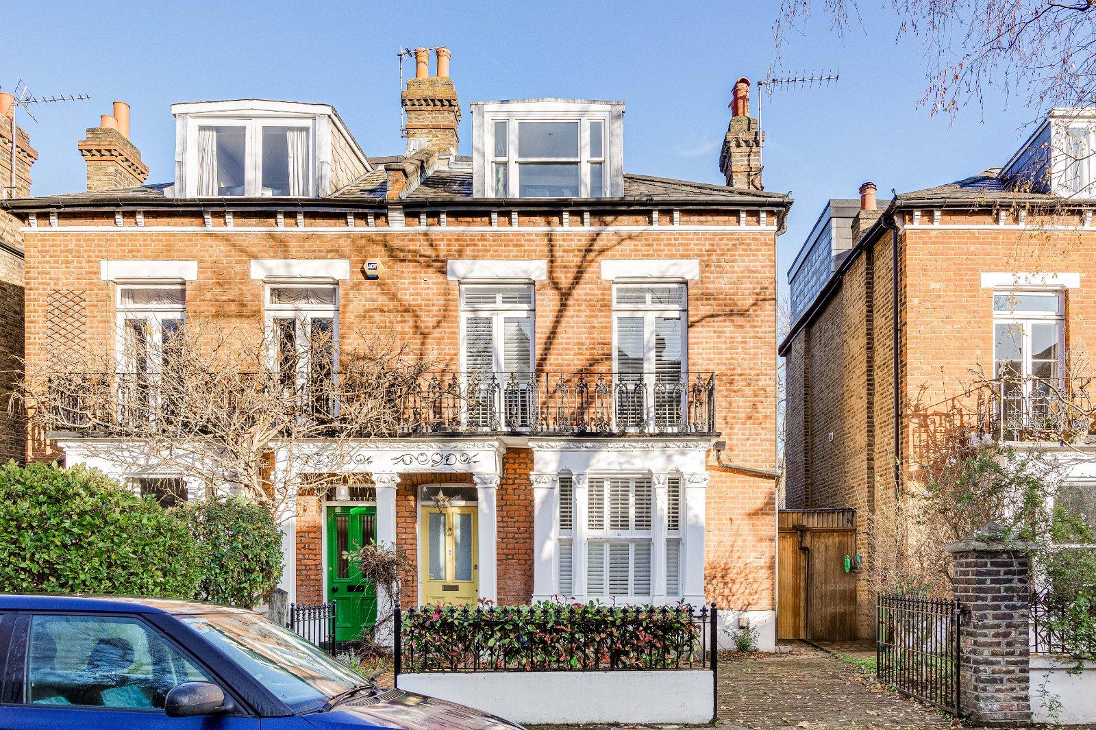 Kew, Greater London, 4 bedroom house for sale in Priory Road