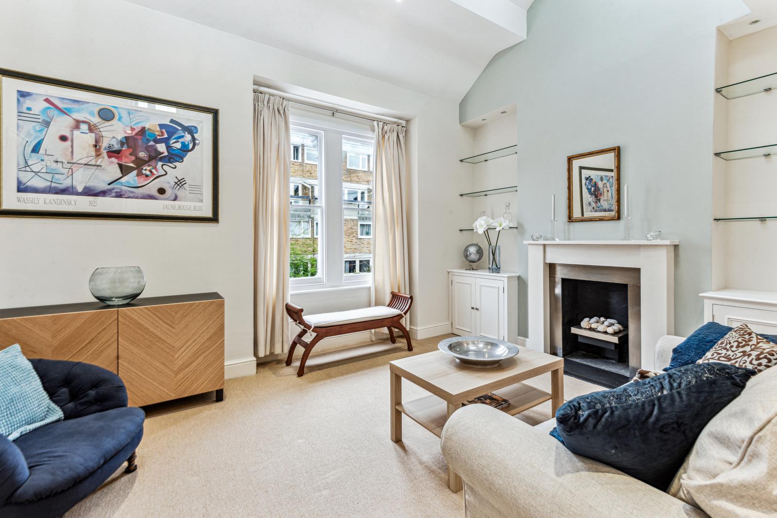 Fulham, Greater London, 2 bedroom flat for sale in Humbolt Road