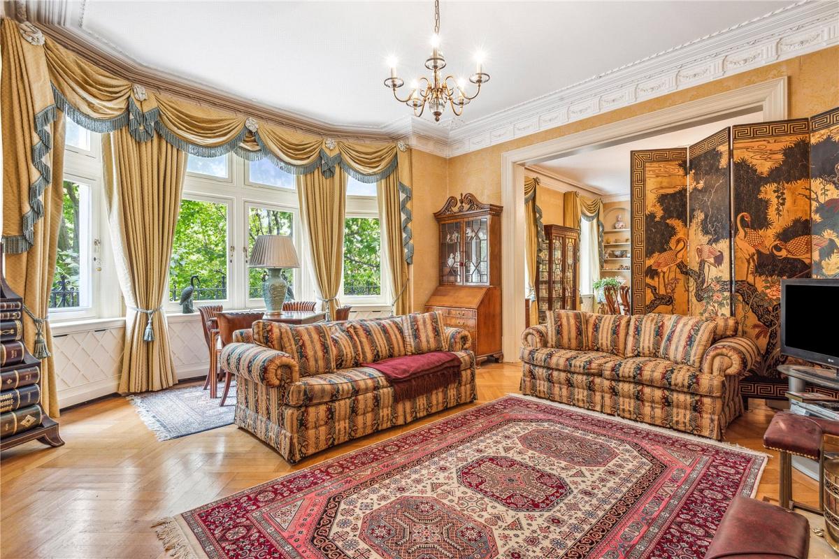 Victoria, London, 4 bedroom flat for sale in Morpeth Mansions