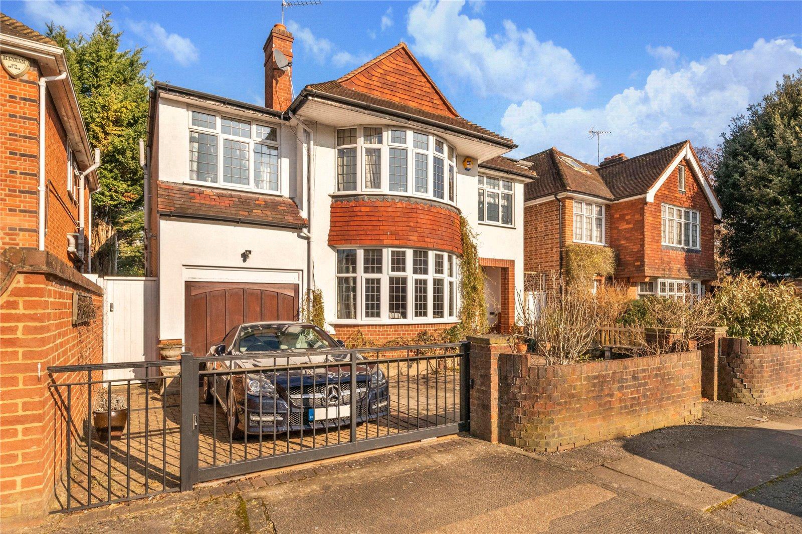 5 bedroom house in Mortlake Luxury Home for Sale in Greater London